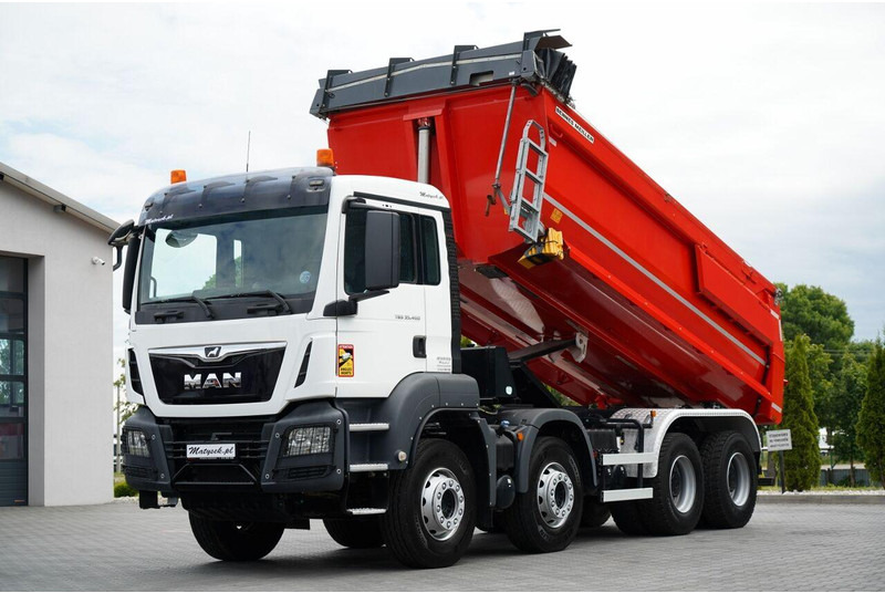 MAN TGS 35.460 / 8X4 / WYWROTKA TYLNOZSYPOWA / HYDROKLAPA / 2018 ROK - Tippbil lastbil: bild 1 MAN TGS 35.460 / 8X4 / WYWROTKA TYLNOZSYPOWA / HYDROKLAPA / 2018 ROK - Tippbil lastbil: bild 1