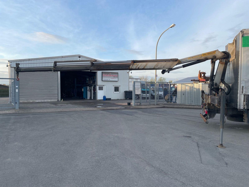 MAN TGX 18.400 Curtain Sider + Crane Palfinger 14002 EH - Lastbil med skåp: bild 5 MAN TGX 18.400 Curtain Sider + Crane Palfinger 14002 EH - Lastbil med skåp: bild 5