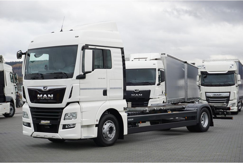 MAN TGX / 18.460 / ACC / E 6 / XLX / BDF / 7,15 M , 7,45 M - Chassi lastbil: bild 2 MAN TGX / 18.460 / ACC / E 6 / XLX / BDF / 7,15 M , 7,45 M - Chassi lastbil: bild 2