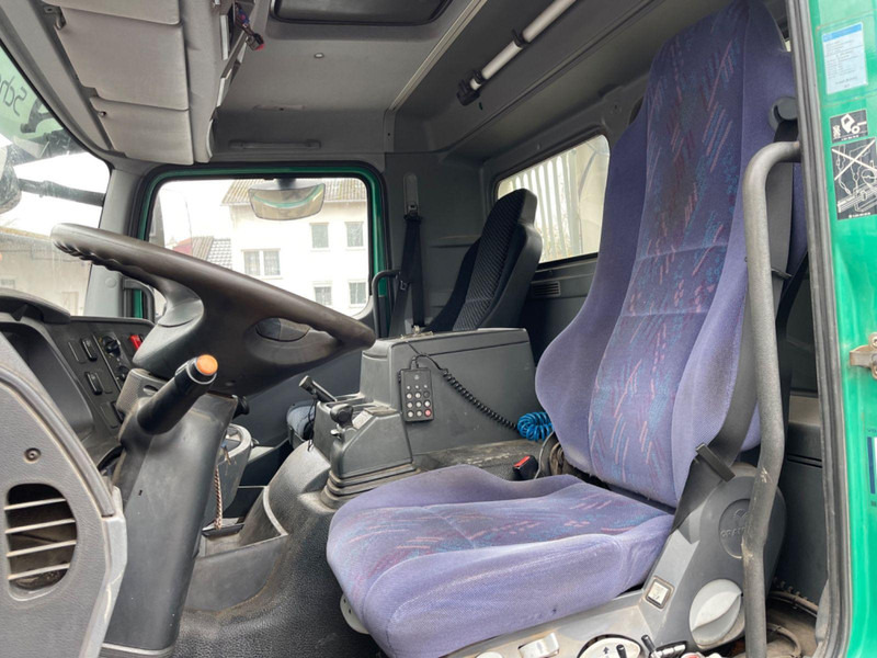 Mercedes-Benz 1833 Absetzkipper Bluetec 5 Klima 2 Hand Orig Km - Containerbil/ Växelflak lastbil, Kranbil: bild 5 Mercedes-Benz 1833 Absetzkipper Bluetec 5 Klima 2 Hand Orig Km - Containerbil/ Växelflak lastbil, Kranbil: bild 5