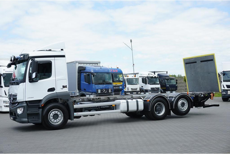 Mercedes-Benz ANTOS / 2535 / ACC / E 6 / BDF + WINDA / 7.15 , 7.45, 7.82 M / O - Containerbil/ Växelflak lastbil: bild 3 Mercedes-Benz ANTOS / 2535 / ACC / E 6 / BDF + WINDA / 7.15 , 7.45, 7.82 M / O - Containerbil/ Växelflak lastbil: bild 3