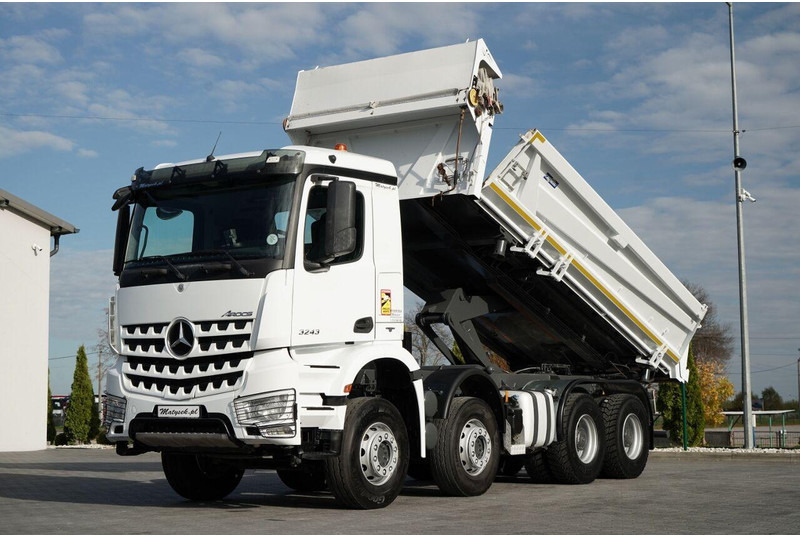 Mercedes-Benz AROCS 3243 / 8x4 / WYWROTKA DWUSTRONNA / HYDROBURTA / BORDMATIC - Tippbil lastbil: bild 1 Mercedes-Benz AROCS 3243 / 8x4 / WYWROTKA DWUSTRONNA / HYDROBURTA / BORDMATIC - Tippbil lastbil: bild 1