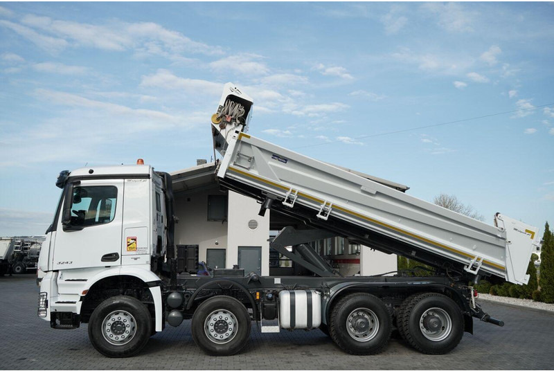 Mercedes-Benz AROCS 3243 / 8x4 / WYWROTKA DWUSTRONNA / HYDROBURTA / BORDMATIC - Tippbil lastbil: bild 2 Mercedes-Benz AROCS 3243 / 8x4 / WYWROTKA DWUSTRONNA / HYDROBURTA / BORDMATIC - Tippbil lastbil: bild 2