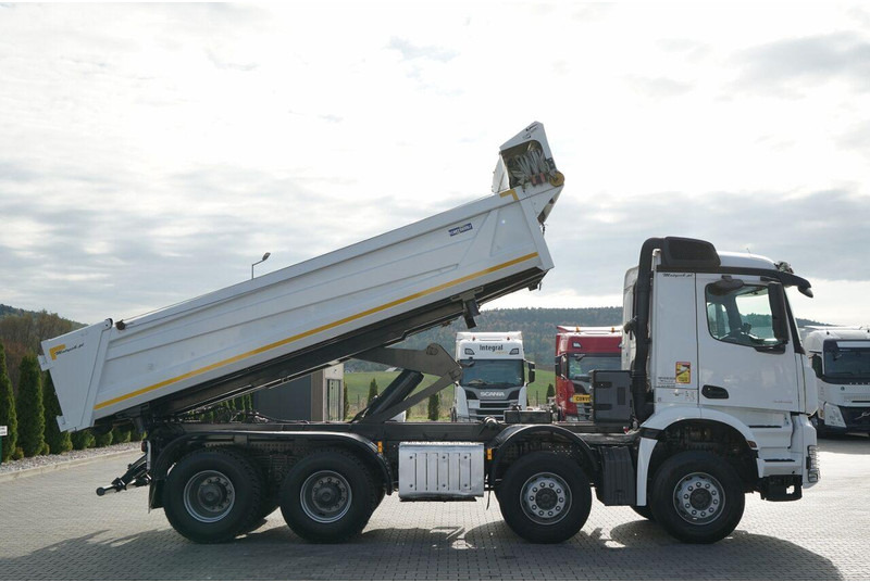 Mercedes-Benz AROCS 3243 / 8x4 / WYWROTKA DWUSTRONNA / HYDROBURTA / BORDMATIC - Tippbil lastbil: bild 5 Mercedes-Benz AROCS 3243 / 8x4 / WYWROTKA DWUSTRONNA / HYDROBURTA / BORDMATIC - Tippbil lastbil: bild 5