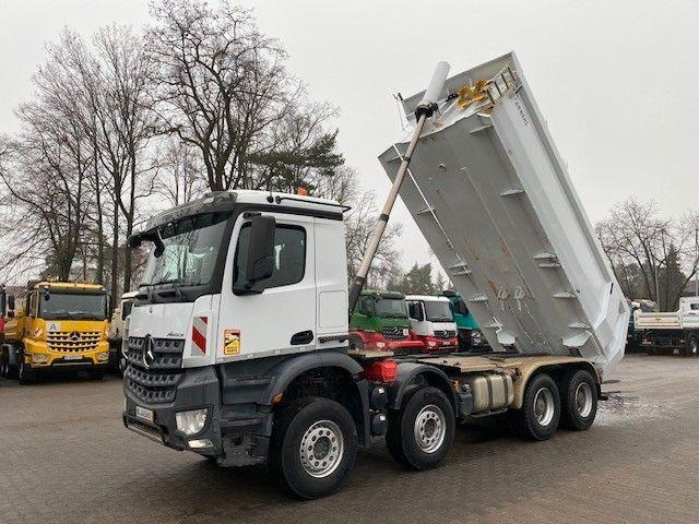 Mercedes-Benz AROCS 3743 - Tippbil lastbil: bild 1 Mercedes-Benz AROCS 3743 - Tippbil lastbil: bild 1