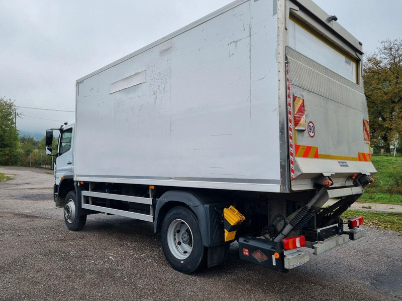 Mercedes-Benz ATEGO 1323 4x4 Refrigerated CARRIER XARIOS 600MT + Tail Lift - Kylbil lastbil: bild 3 Mercedes-Benz ATEGO 1323 4x4 Refrigerated CARRIER XARIOS 600MT + Tail Lift - Kylbil lastbil: bild 3