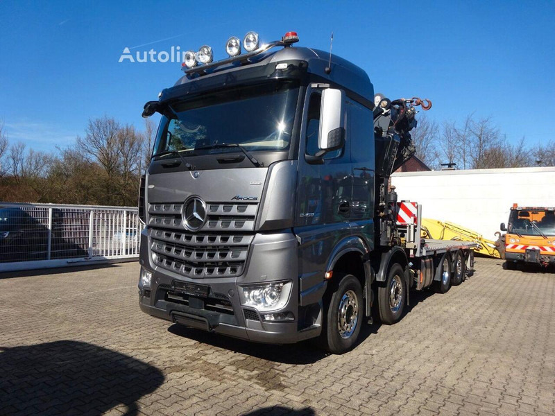 Mercedes-Benz Arocs 3453 8x2 Open Flatbed + Crane Fassi F820 - Flakbil, Kranbil: bild 2 Mercedes-Benz Arocs 3453 8x2 Open Flatbed + Crane Fassi F820 - Flakbil, Kranbil: bild 2