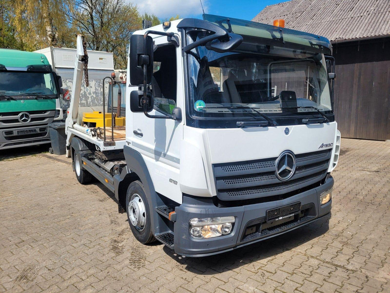 Mercedes-Benz Atego 818 Skip loader - Liftdumper lastbil: bild 2 Mercedes-Benz Atego 818 Skip loader - Liftdumper lastbil: bild 2