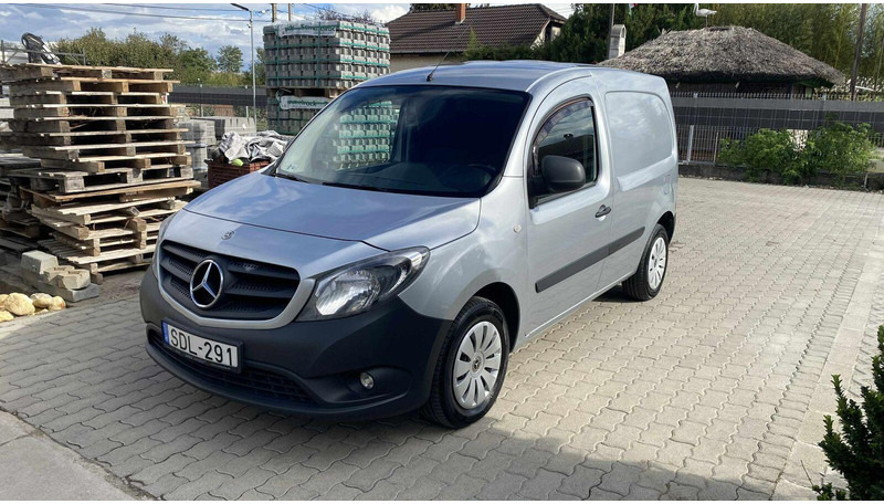 Mercedes-Benz Citan 109 CDI LKW - Små skåpbil: bild 2 Mercedes-Benz Citan 109 CDI LKW - Små skåpbil: bild 2