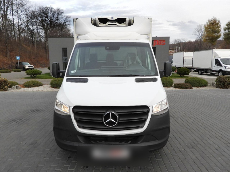 Mercedes-Benz SPRINTER 314 CHŁODNIA KONTENER -1*C TEMPOMAT NAWIGACJA KLIMATYZA - Kylbil: bild 5 Mercedes-Benz SPRINTER 314 CHŁODNIA KONTENER -1*C TEMPOMAT NAWIGACJA KLIMATYZA - Kylbil: bild 5