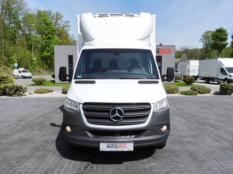 Mercedes-Benz SPRINTER 316 CHŁODNIA KONTENER 0*C WINDA 8 PALET TEMPOMAT PNEUMA - Kylbil lastbil: bild 5 Mercedes-Benz SPRINTER 316 CHŁODNIA KONTENER 0*C WINDA 8 PALET TEMPOMAT PNEUMA - Kylbil lastbil: bild 5