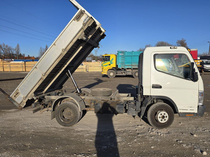 Mitsubishi Canter Fuso 3,0 d - 3 sided Tipper - Transportbil med tippflak: bild 4 Mitsubishi Canter Fuso 3,0 d - 3 sided Tipper - Transportbil med tippflak: bild 4