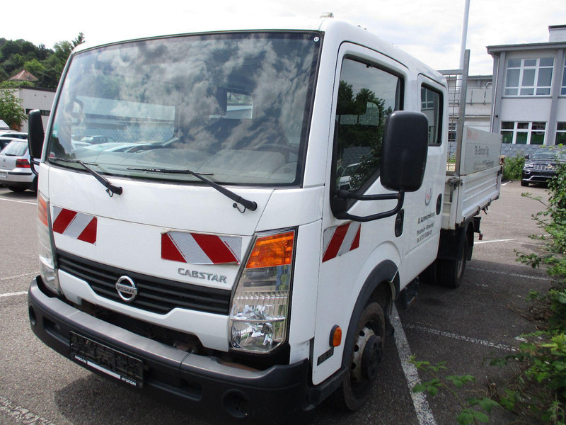 Nissan Cabstar Cabstar 35.XX Doppelkabine - Flakbil: bild 1 Nissan Cabstar Cabstar 35.XX Doppelkabine - Flakbil: bild 1