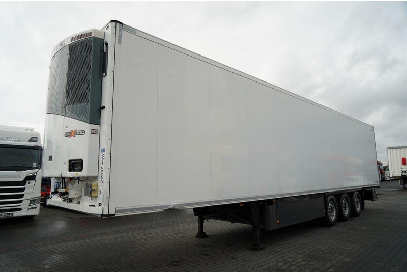 Schmitz Cargobull CHŁODNIA / THERMO KING SLX 300 / HAKÓWKA / HAKOWA / OŚ PODNOSZON - Kyl/ Frys semitrailer: bild 3 Schmitz Cargobull CHŁODNIA / THERMO KING SLX 300 / HAKÓWKA / HAKOWA / OŚ PODNOSZON - Kyl/ Frys semitrailer: bild 3