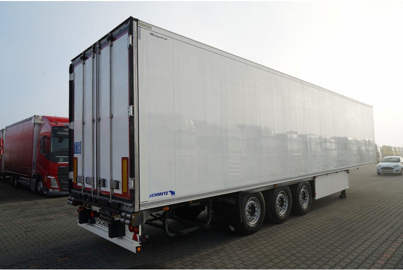 Schmitz Cargobull CHŁODNIA / THERMO KING SLX 300 / HAKÓWKA / OŚ PODNOSZONA / KOSZ - Kyl/ Frys semitrailer: bild 5 Schmitz Cargobull CHŁODNIA / THERMO KING SLX 300 / HAKÓWKA / OŚ PODNOSZONA / KOSZ - Kyl/ Frys semitrailer: bild 5