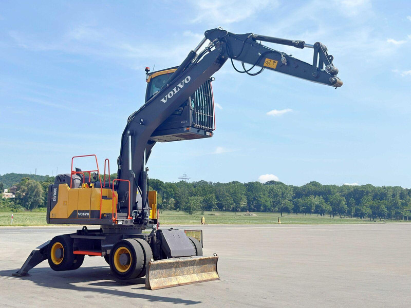 Volvo EW 160 E* Umschlagbagger * TOPZUSTAND - Grävmaskin på däck: bild 2 Volvo EW 160 E* Umschlagbagger * TOPZUSTAND - Grävmaskin på däck: bild 2