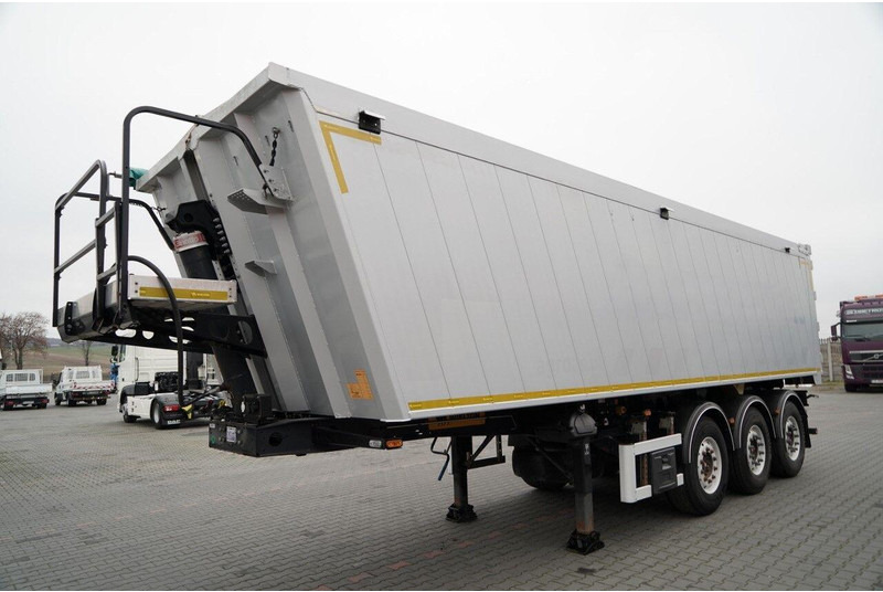 Wielton WYWROTKA / 41 M3 / ALUMINIOWA / 2x OŚ PODNOSZONA / OSIE SAF / A - Tippbil semitrailer: bild 2 Wielton WYWROTKA / 41 M3 / ALUMINIOWA / 2x OŚ PODNOSZONA / OSIE SAF / A - Tippbil semitrailer: bild 2