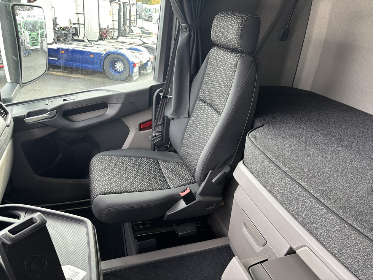 Dragbil SCANIA R 460 A4x2NA: bild 7