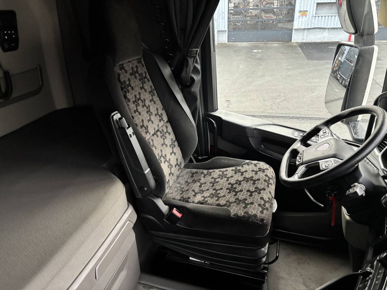 SCANIA R 500 A6x4NB - Dragbil: bild 2 SCANIA R 500 A6x4NB - Dragbil: bild 2