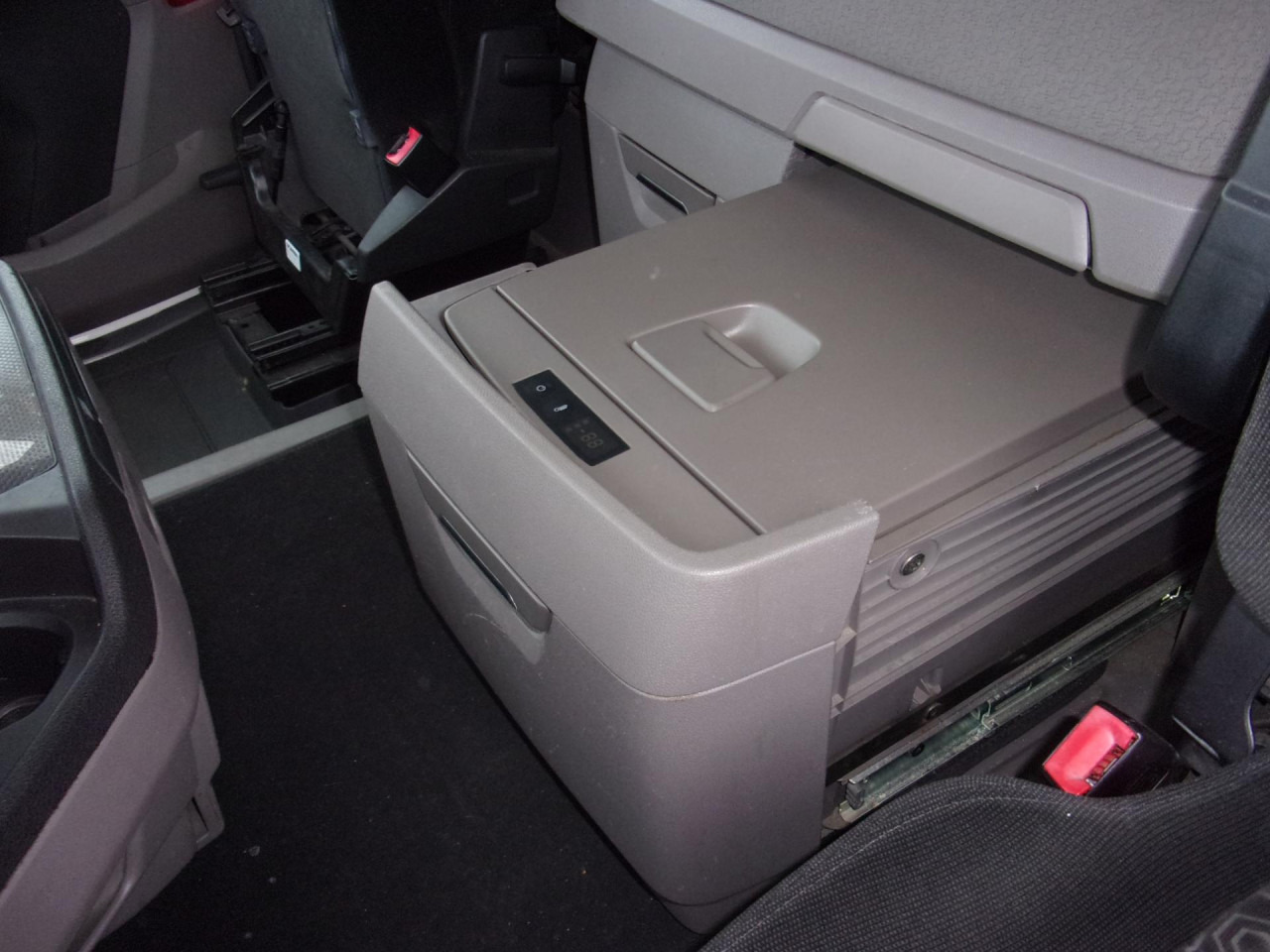 SCANIA R 410 A4x2NA - Dragbil: bild 3 SCANIA R 410 A4x2NA - Dragbil: bild 3