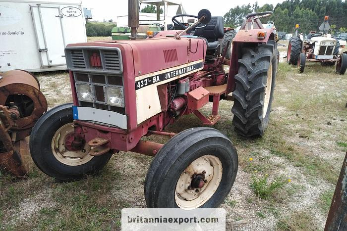 INTERNATIONAL 433 SA Farm Tractor | 2.5L Diesel | 4x2 | Brand New Tyres - Traktor: bild 1 INTERNATIONAL 433 SA Farm Tractor | 2.5L Diesel | 4x2 | Brand New Tyres - Traktor: bild 1