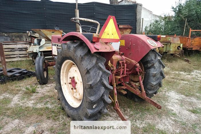 INTERNATIONAL 433 SA Farm Tractor | 2.5L Diesel | 4x2 | Brand New Tyres - Traktor: bild 5 INTERNATIONAL 433 SA Farm Tractor | 2.5L Diesel | 4x2 | Brand New Tyres - Traktor: bild 5