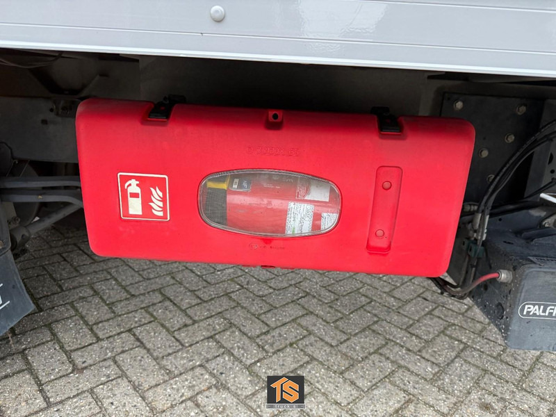 Lastbil med skåp DAF LF 230 FA 12 TON - AUTOMATIC - ORIGINAL KM - TOP!: bild 14