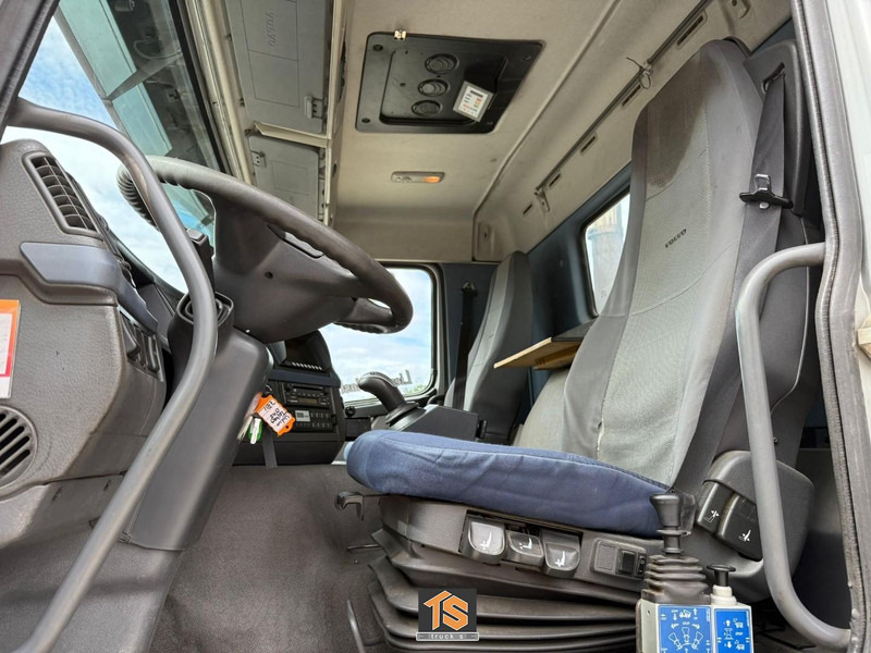 Volvo FM2000-T TERBERG 8X8 - EURO 5 - AUTOMATIC - KIPPER/TIPPER - NL TRUCK - ISOLATED HARDOX - TOP! - Tippbil lastbil: bild 4 Volvo FM2000-T TERBERG 8X8 - EURO 5 - AUTOMATIC - KIPPER/TIPPER - NL TRUCK - ISOLATED HARDOX - TOP! - Tippbil lastbil: bild 4