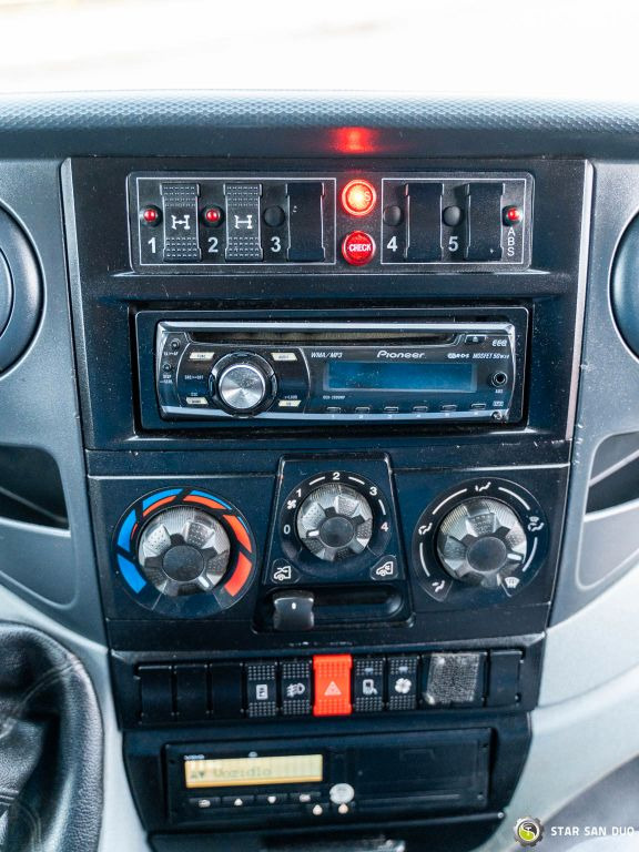 Volymskåp, Dubbelhytt transportbil Iveco DAILLY 4x4 CAMPER EXPEDITION DOKA: bild 16