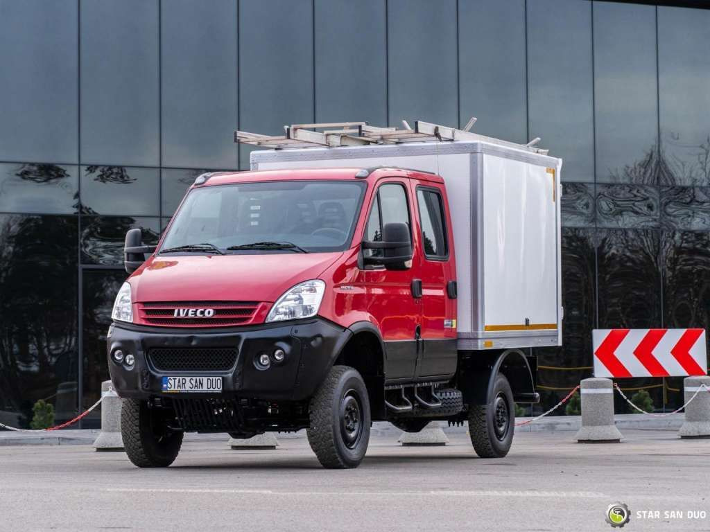 Iveco DAILY 4X4 OFFROAD CAMPER BOX DOKA Iveco DAILY 4X4 OFFROAD CAMPER BOX DOKA - Chassi lastbil: bild 1 Iveco DAILY 4X4 OFFROAD CAMPER BOX DOKA Iveco DAILY 4X4 OFFROAD CAMPER BOX DOKA - Chassi lastbil: bild 1