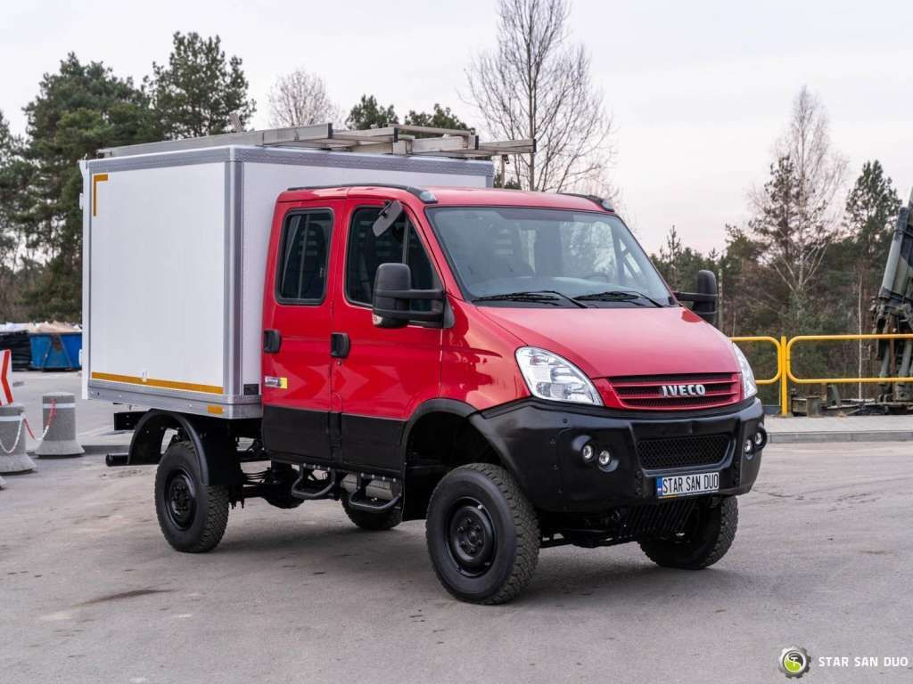 Iveco DAILY 4X4 OFFROAD CAMPER BOX DOKA Iveco DAILY 4X4 OFFROAD CAMPER BOX DOKA - Chassi lastbil: bild 3 Iveco DAILY 4X4 OFFROAD CAMPER BOX DOKA Iveco DAILY 4X4 OFFROAD CAMPER BOX DOKA - Chassi lastbil: bild 3