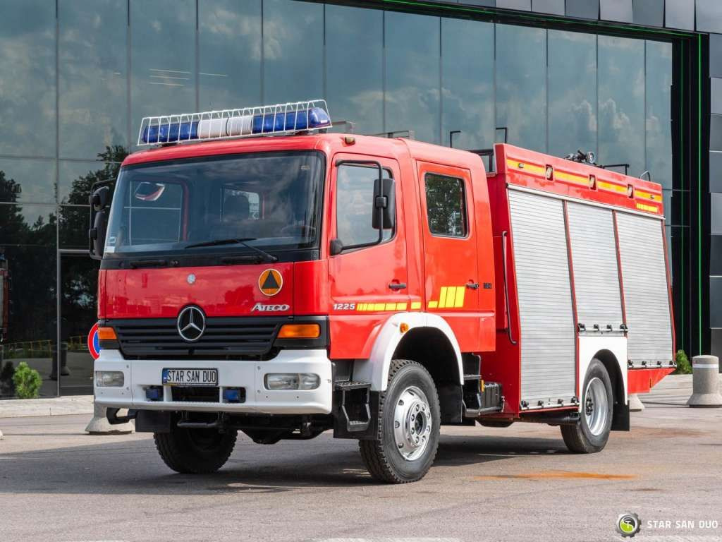 Mercedes-Benz 4x4 ATEGO 1225 CNBOP Fire Brigade - Lastbil: bild 3 Mercedes-Benz 4x4 ATEGO 1225 CNBOP Fire Brigade - Lastbil: bild 3