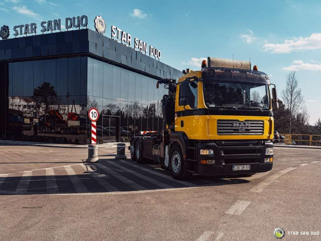 Kranbil MAN  TGA 18.440 6x2 FASSI F 210 A.24  Crane Rotator: bild 9