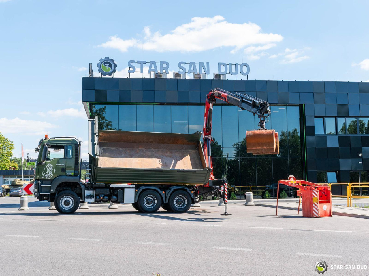 - Tippbil lastbil: bild 1 - Tippbil lastbil: bild 1