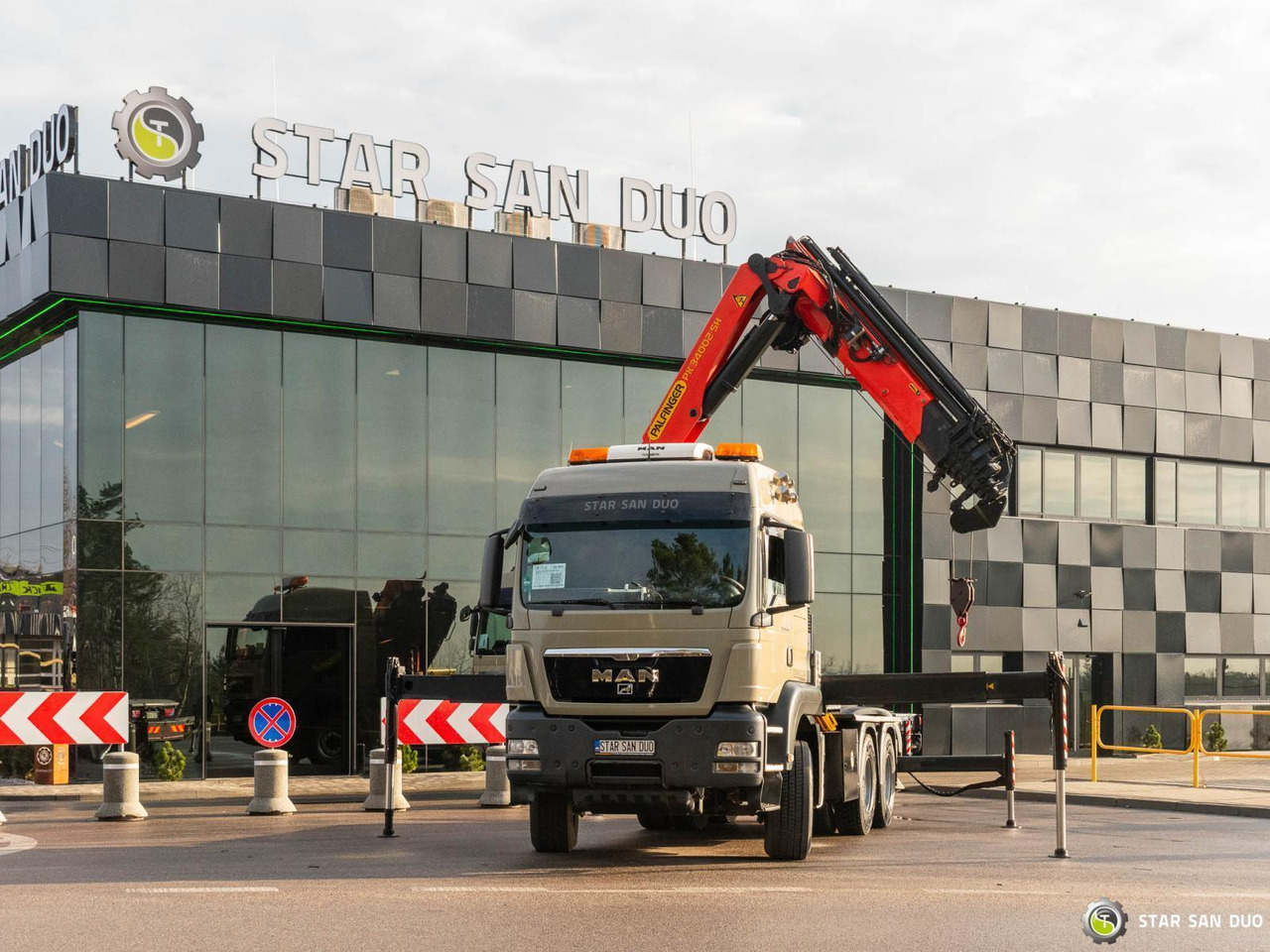 - Kranbil: bild 4 - Kranbil: bild 4