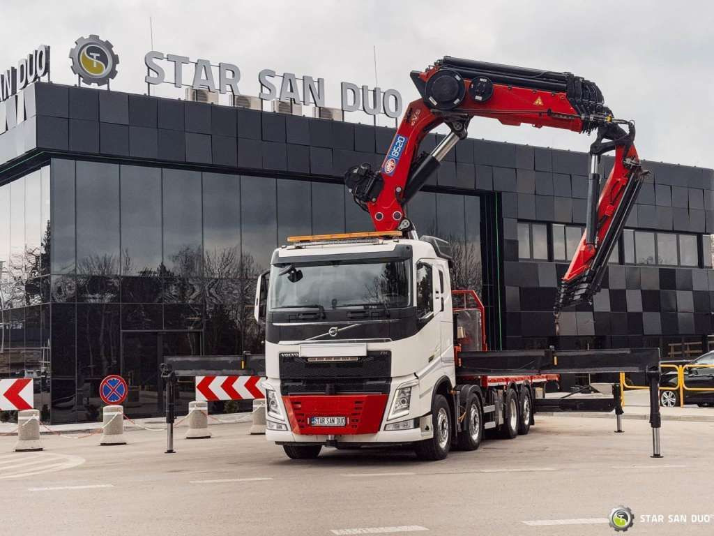 Volvo FH 550 8x2 HMF 8520 FLY JIB Winch Crane Euro 6 - Kranbil: bild 2 Volvo FH 550 8x2 HMF 8520 FLY JIB Winch Crane Euro 6 - Kranbil: bild 2