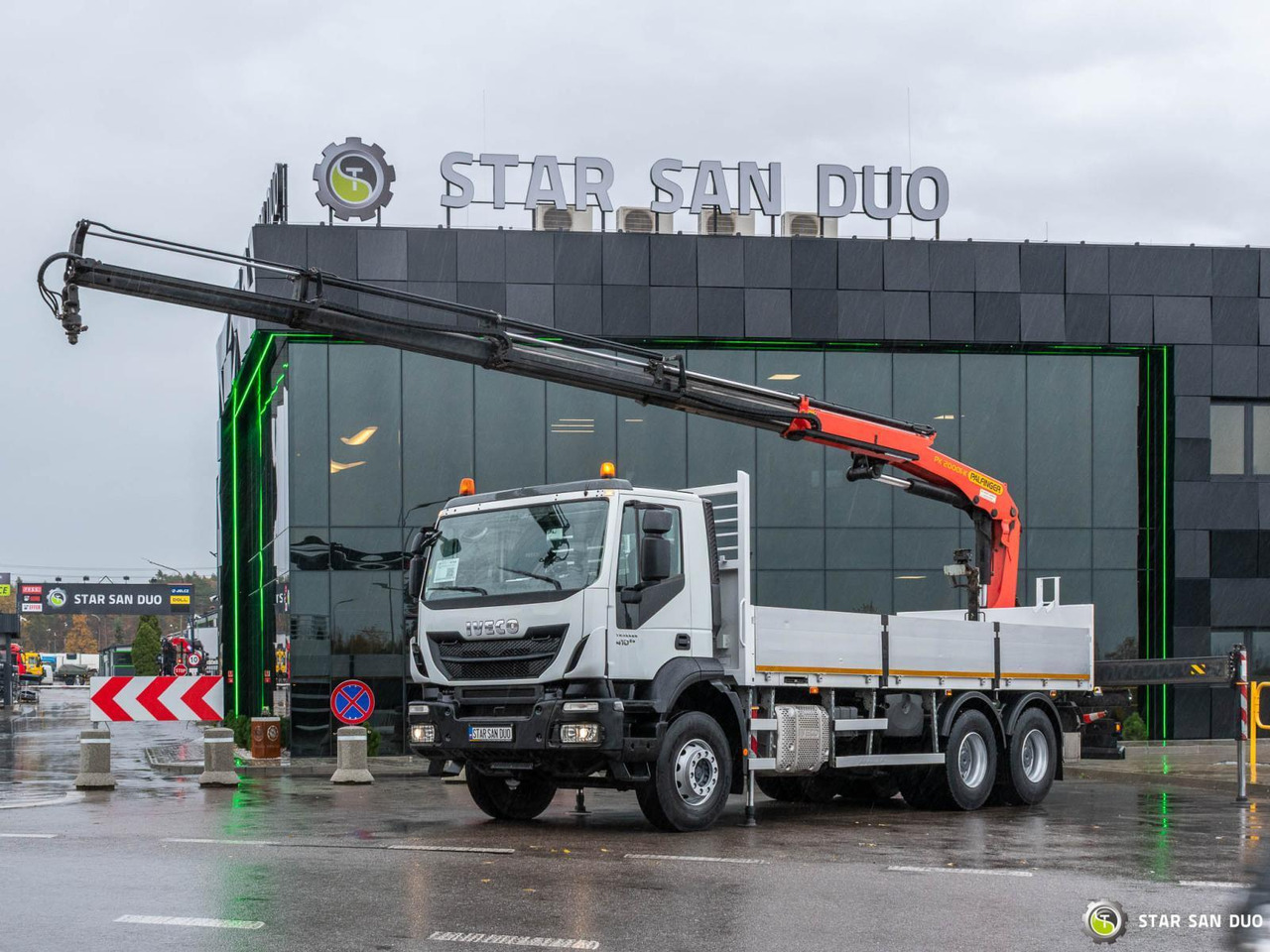 - Kranbil: bild 1 - Kranbil: bild 1