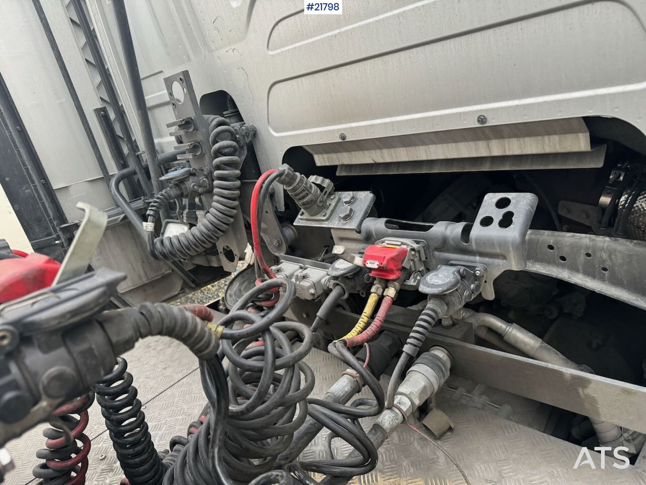 Dragbil Scania R590 6x2 Trekkvogn m/ Walking floor hydraulikk: bild 7 Dragbil Scania R590 6x2 Trekkvogn m/ Walking floor hydraulikk: bild 7