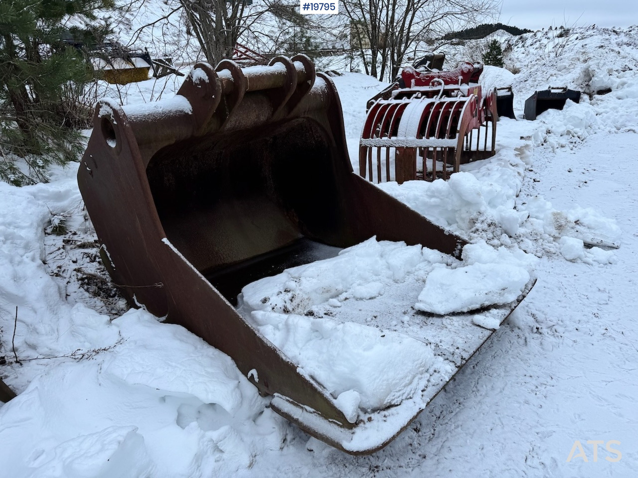 Graveskuffe Graveskuffe - Grävmaskinsskopa för Byggmaskiner: bild 1 Graveskuffe Graveskuffe - Grävmaskinsskopa för Byggmaskiner: bild 1