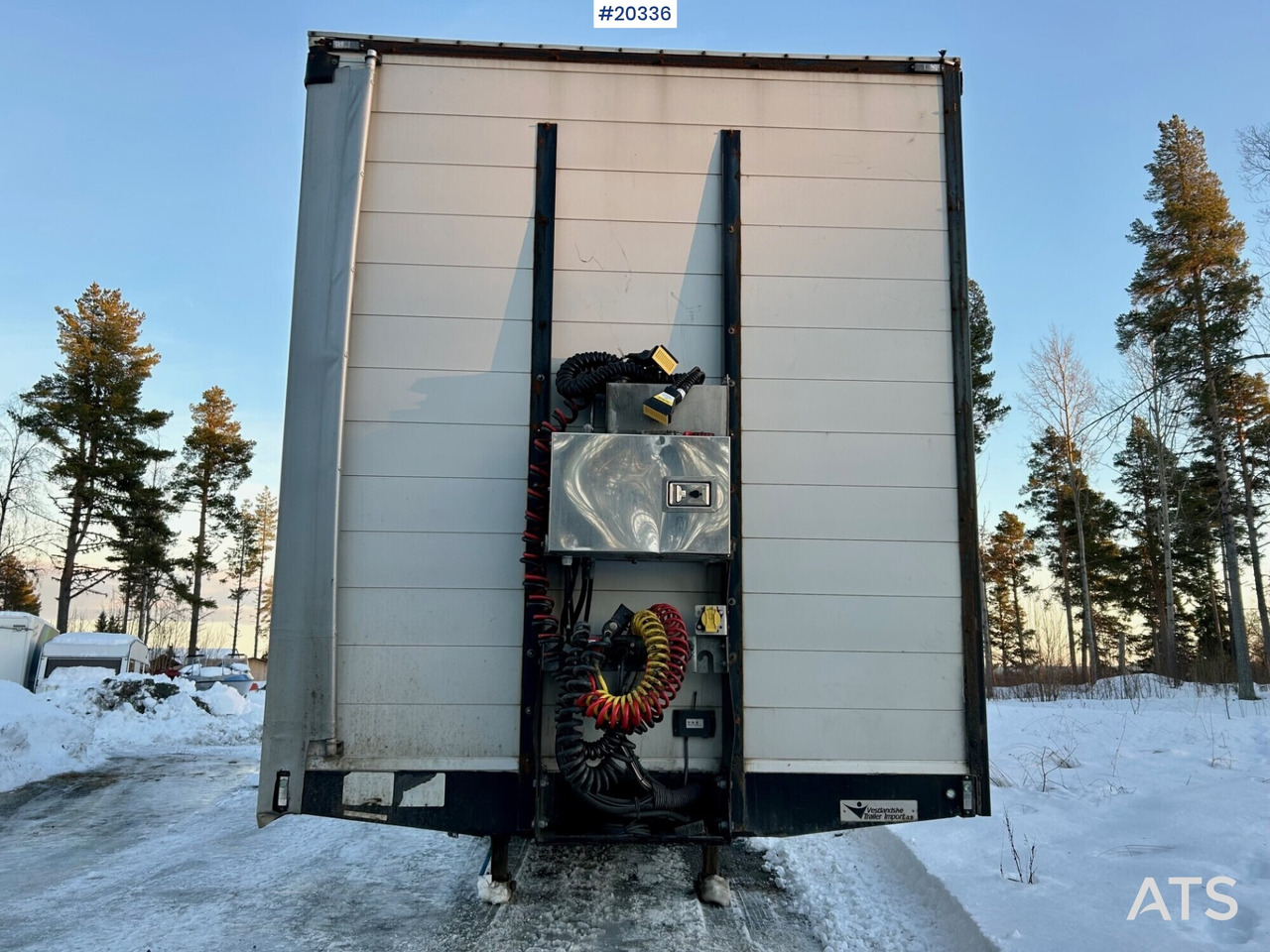 HRD Jumbo tralle med bredding - Skåp semitrailer: bild 2 HRD Jumbo tralle med bredding - Skåp semitrailer: bild 2