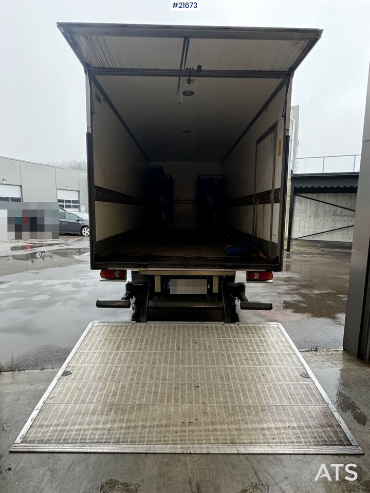 Iveco 75E-210 4x2 skapbil m/ lift SE VIDEO - Lastbil med skåp: bild 4 Iveco 75E-210 4x2 skapbil m/ lift SE VIDEO - Lastbil med skåp: bild 4