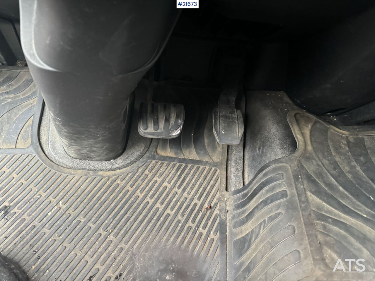 Lastbil med skåp Iveco 75E-210 4x2 skapbil m/ lift SE VIDEO: bild 28