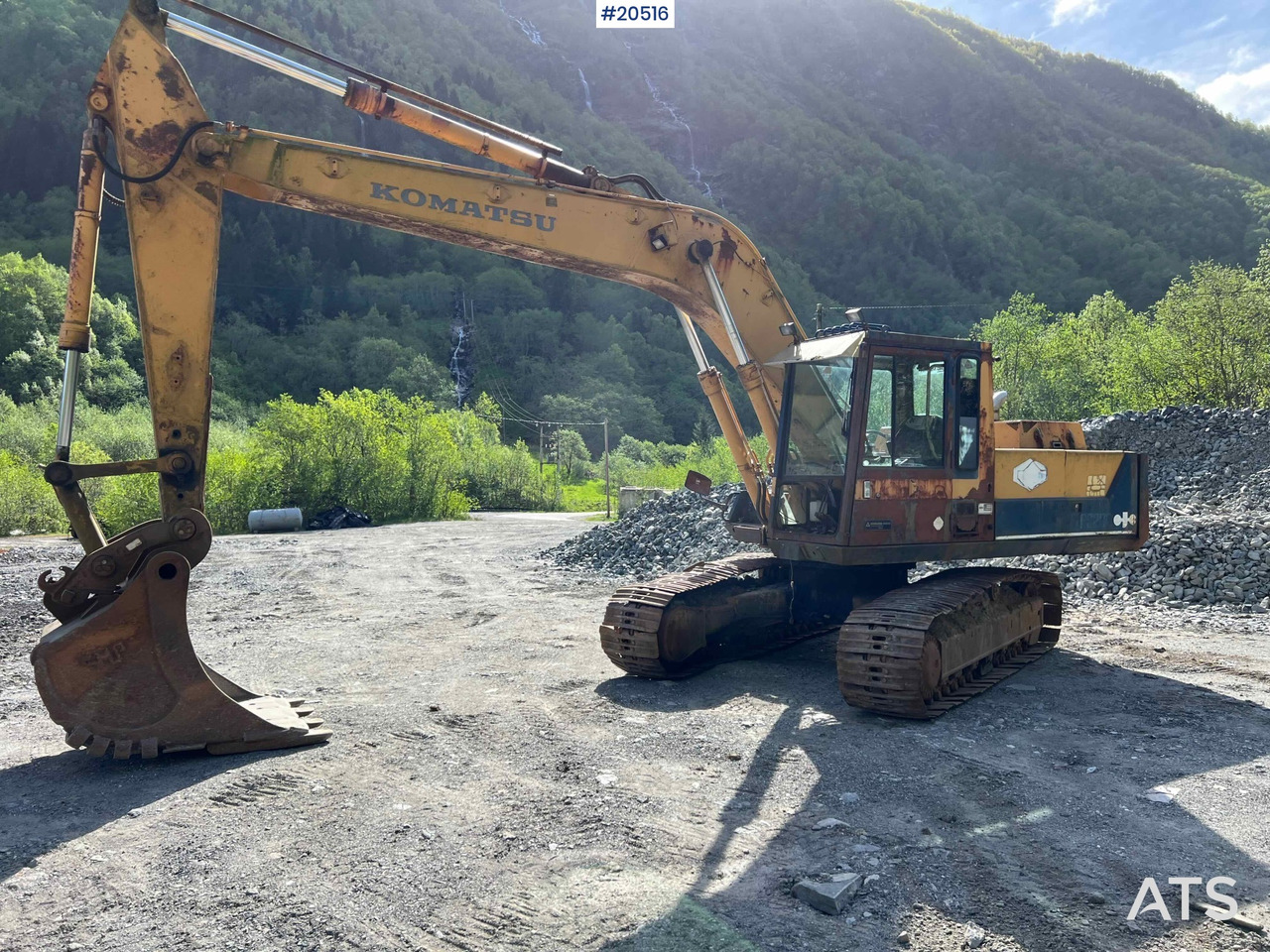 Komatsu PC200-3 - Grävmaskin: bild 1 Komatsu PC200-3 - Grävmaskin: bild 1