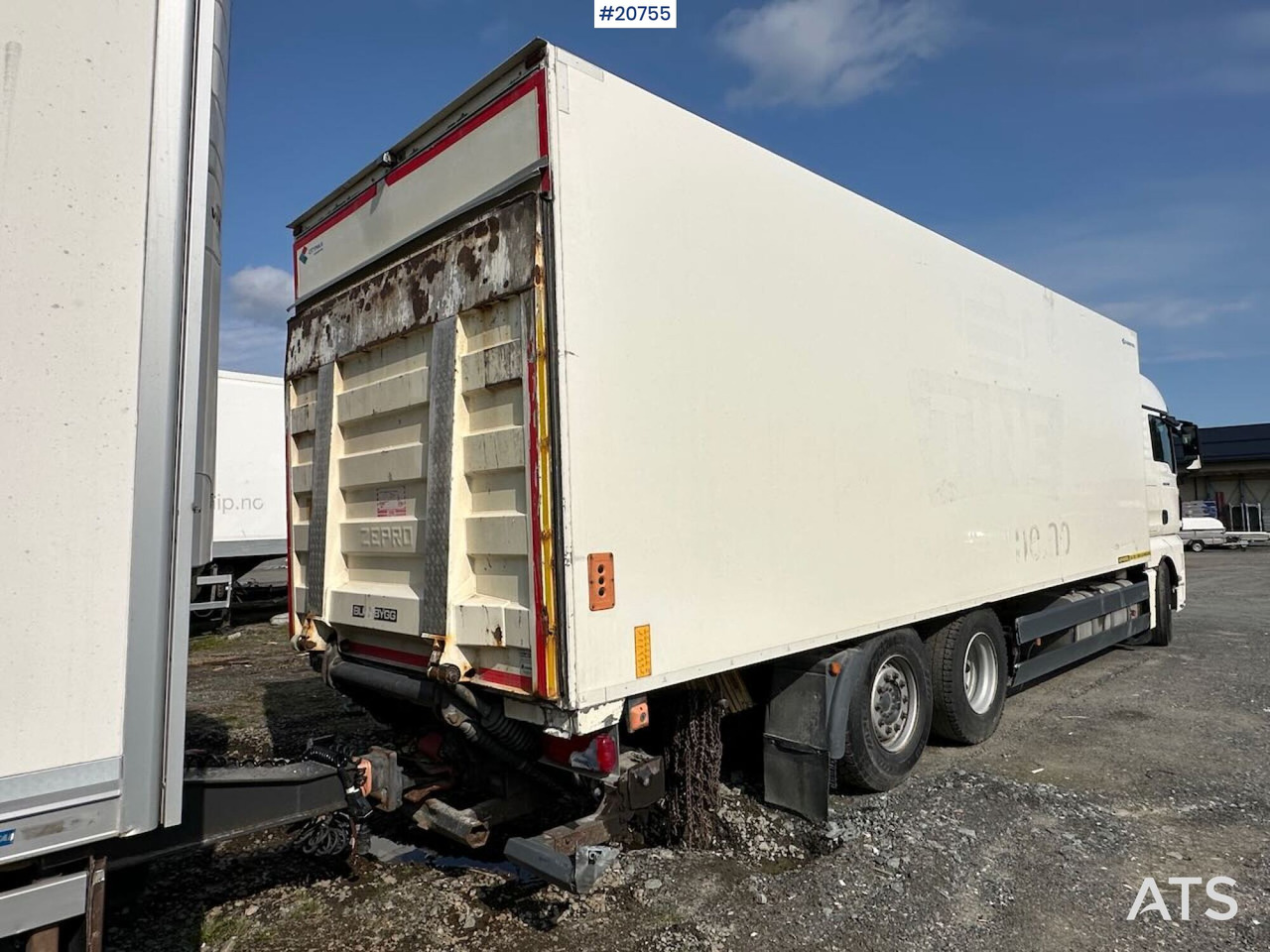 MAN TGX 26.480 6x2 skapbil m/ Bussbygg skap og lift - Lastbil med skåp: bild 4 MAN TGX 26.480 6x2 skapbil m/ Bussbygg skap og lift - Lastbil med skåp: bild 4