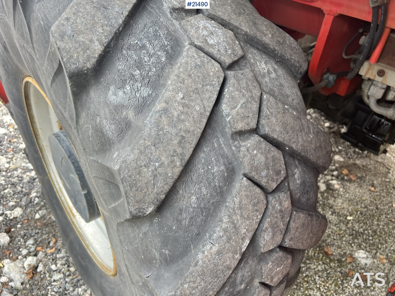 Teleskoplastar Manitou MRT2540 m/ radiostyring, mannskapskorg, 2 sett pallegafler, jibb med vinsj (1.5 tonn): bild 17