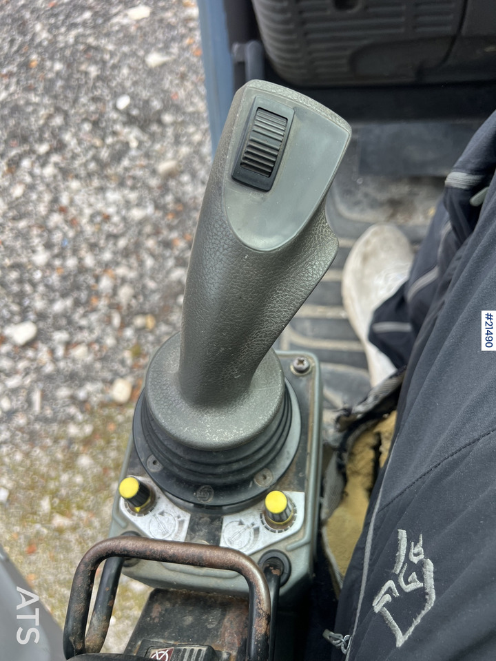 Teleskoplastar Manitou MRT2540 m/ radiostyring, mannskapskorg, 2 sett pallegafler, jibb med vinsj (1.5 tonn): bild 32