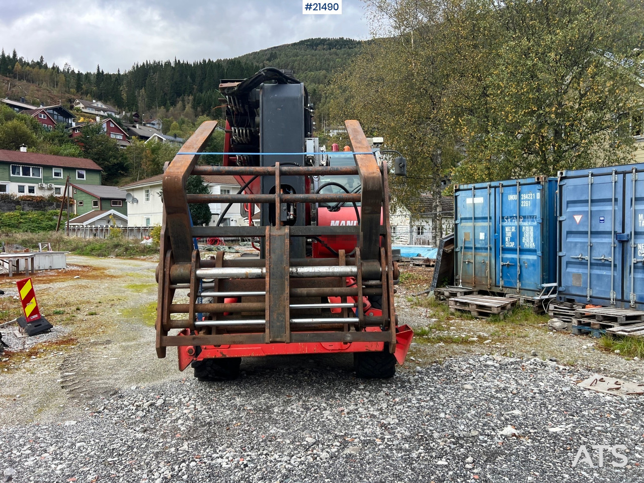 Manitou MRT2540 m/ radiostyring, mannskapskorg, 2 sett pallegafler, jibb med vinsj (1.5 tonn) - Teleskoplastar: bild 3 Manitou MRT2540 m/ radiostyring, mannskapskorg, 2 sett pallegafler, jibb med vinsj (1.5 tonn) - Teleskoplastar: bild 3