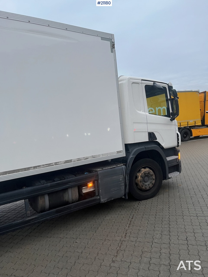 Scania P250 - Lastbil med skåp: bild 2 Scania P250 - Lastbil med skåp: bild 2