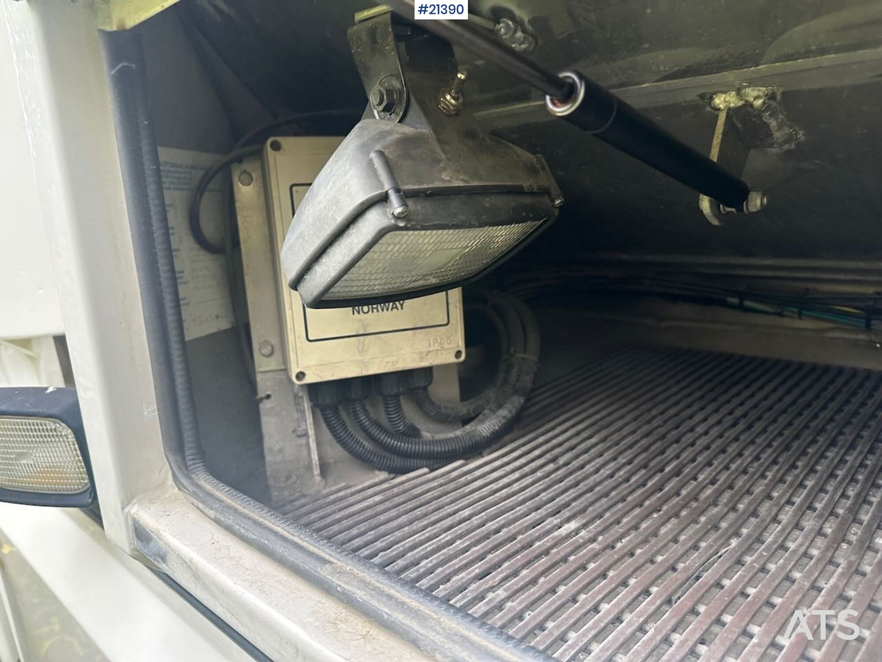 Leasa Scania R380 6x2 tankbil m/ eurotank påbygg Scania R380 6x2 tankbil m/ eurotank påbygg: bild 31