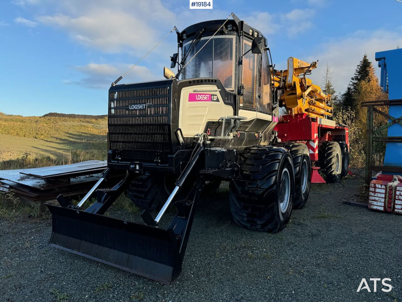 Logset 12F - Skogsmaskin: bild 1 Logset 12F - Skogsmaskin: bild 1